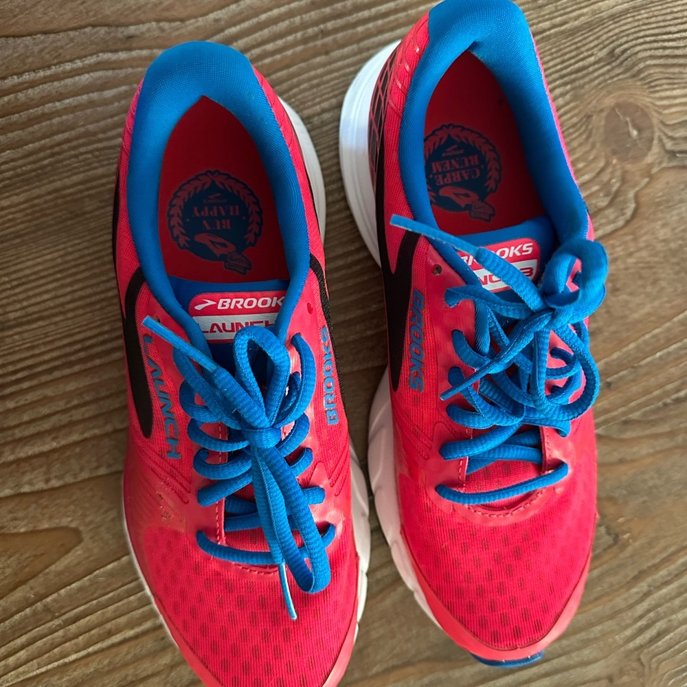 New without box Brooks launch sneakers, size 6.5